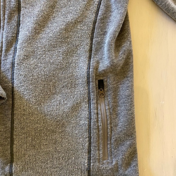 Boys zip up fleece with hoodie Size 10/12 Brand Kuhl Good Condition - Picture 8 of 9